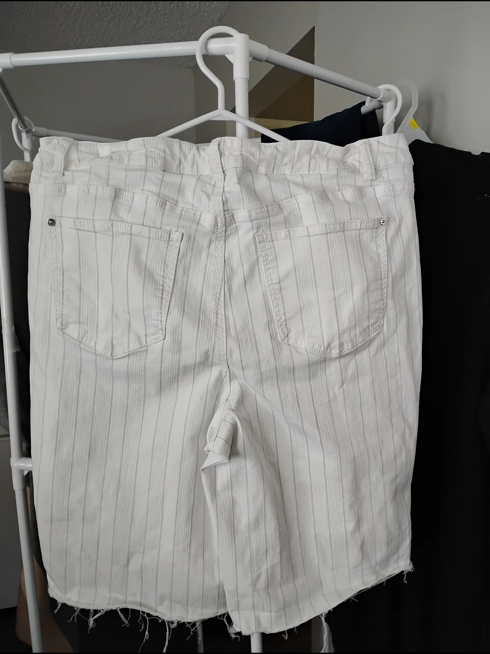 Love & Legend Unisex White Pinstripe Chino Shorts - Picture 3 of 4
